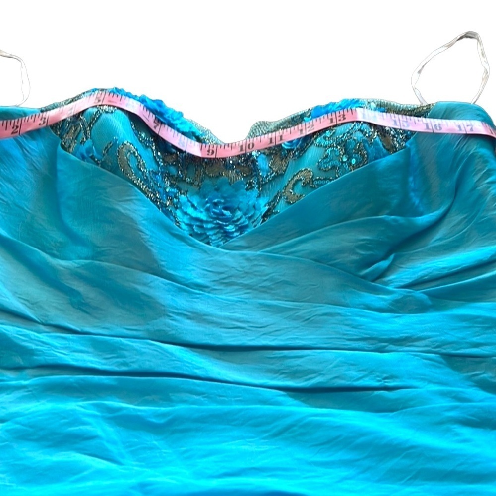 Cinderella divine gown. - Picture 8 of 9